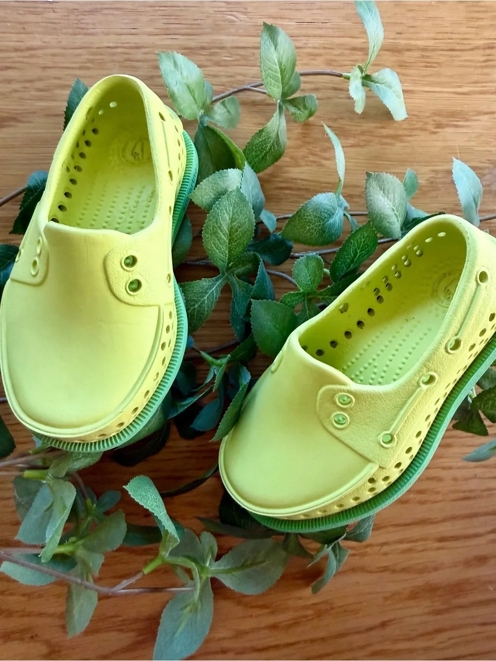 Native Shoes Kids Baby's Lime Green Water Slip-On Loafers!